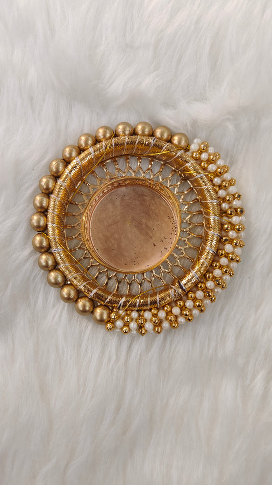 Golden tealight holder