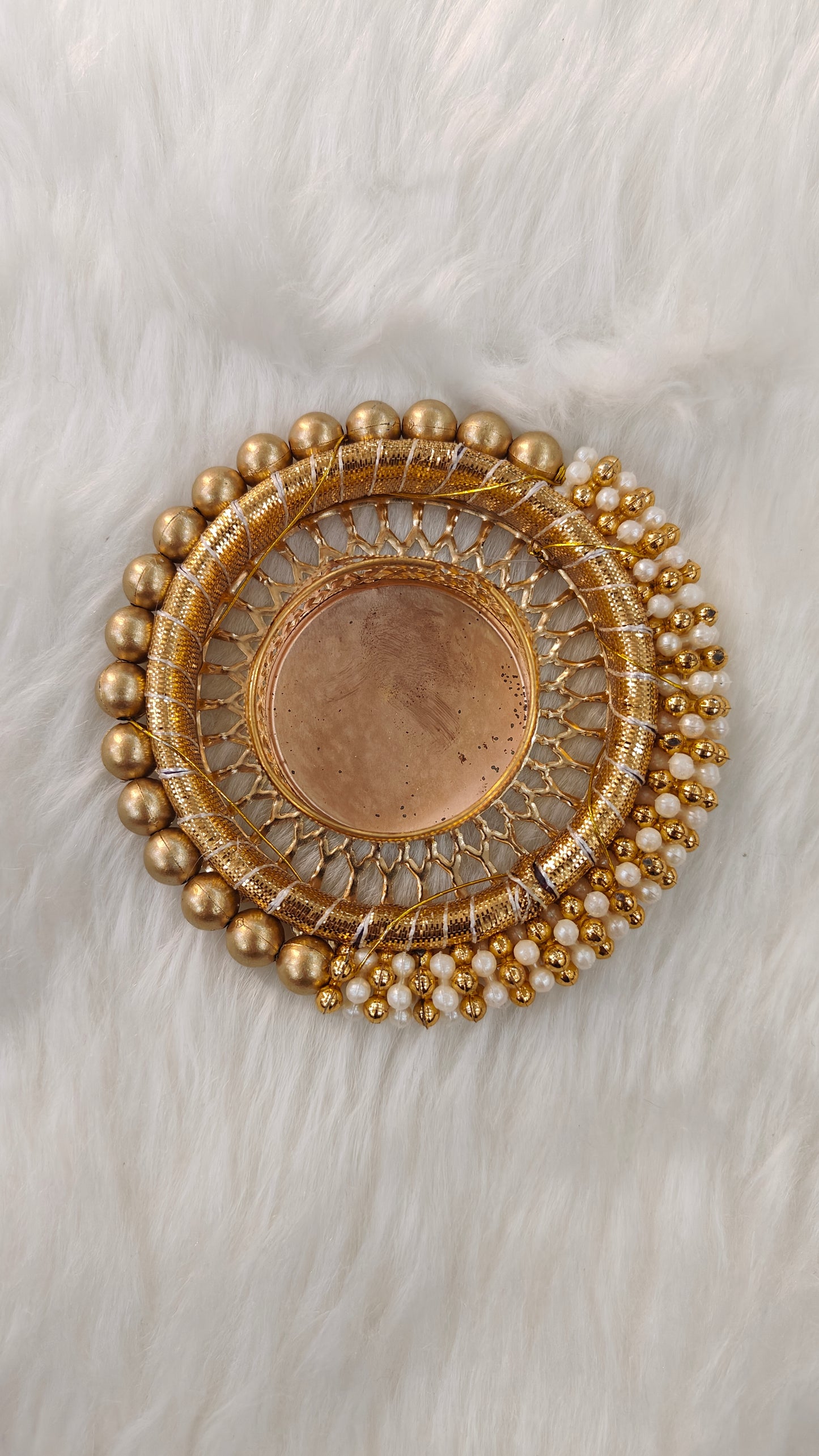 Golden tealight holder