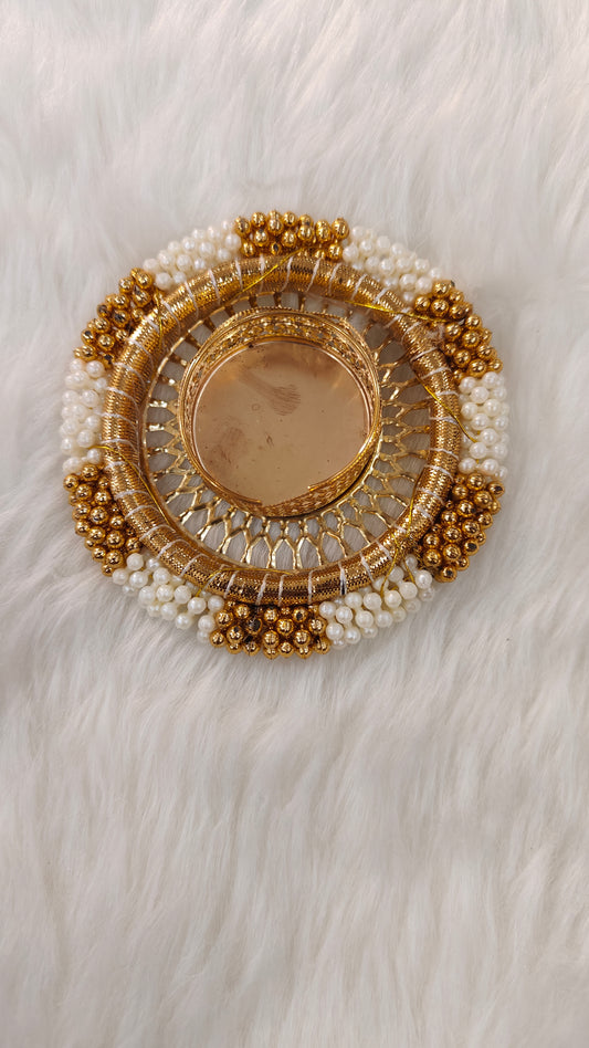 Golden pearl tealight holder